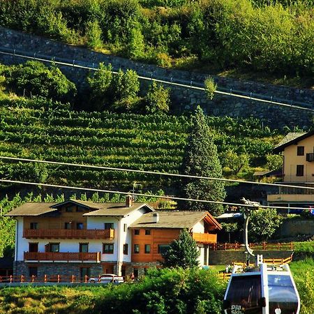 Chevres A Cheval - Apartment Aosta Dış mekan fotoğraf