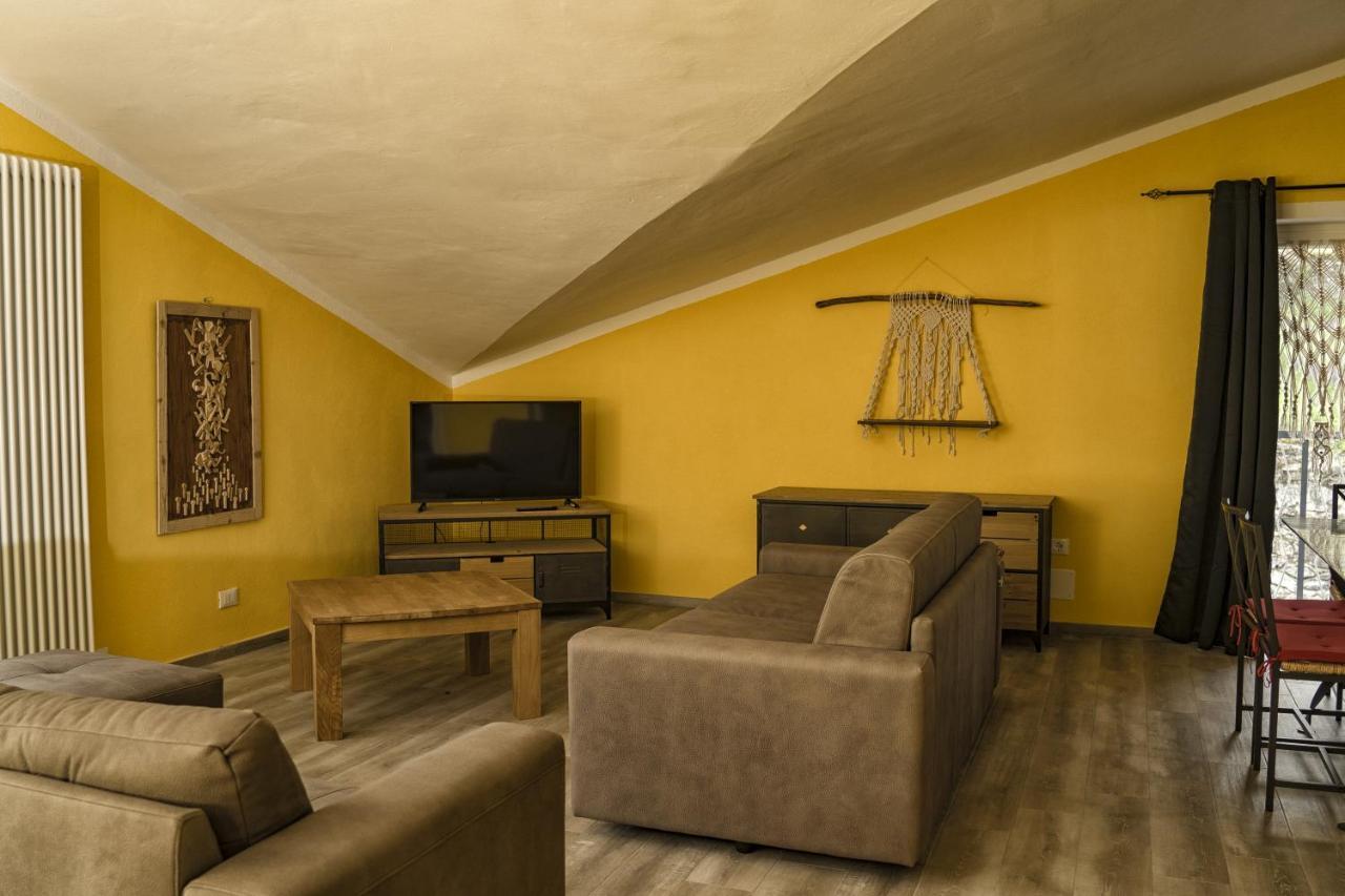 Chevres A Cheval - Apartment Aosta Dış mekan fotoğraf