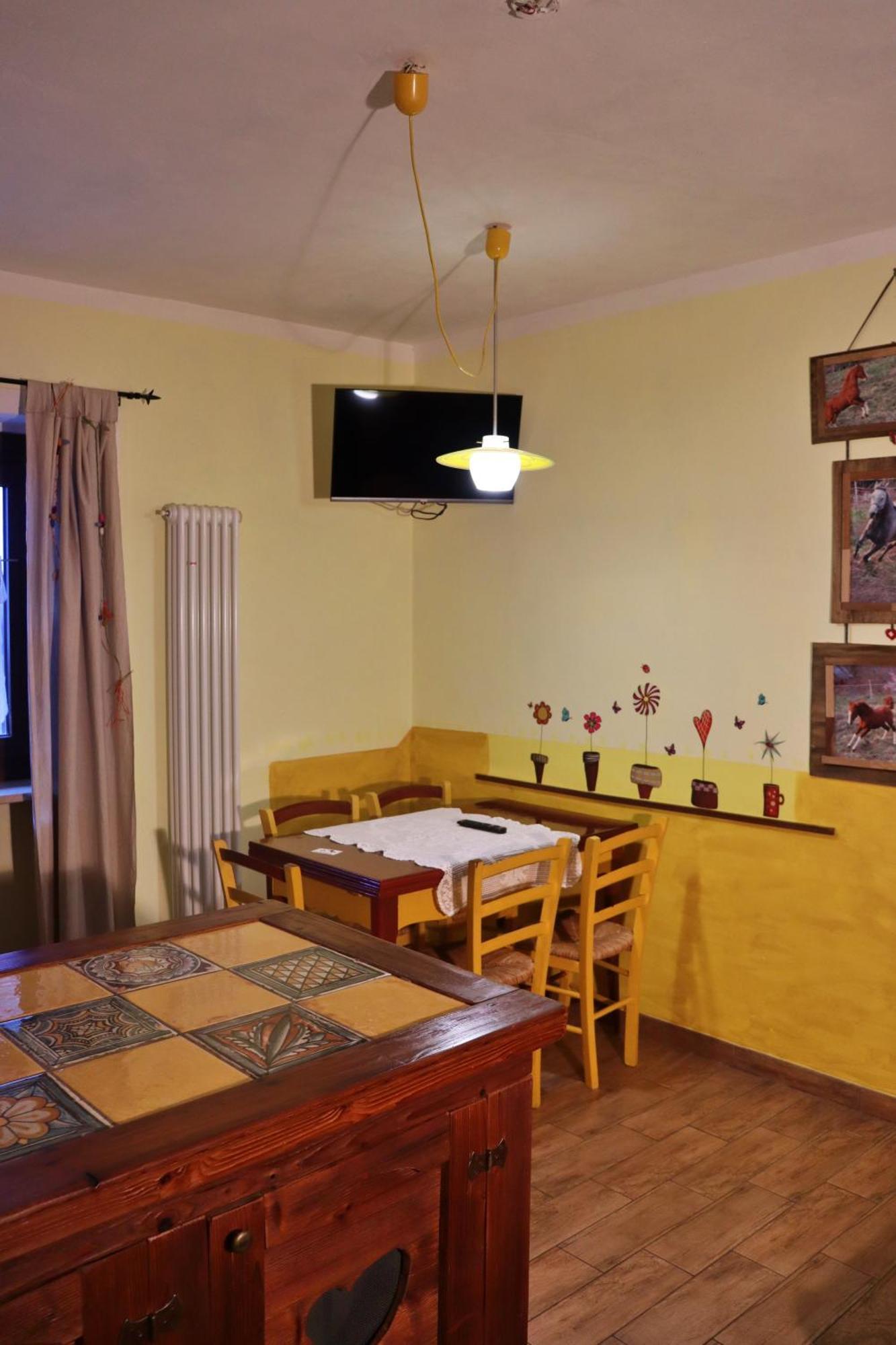 Chevres A Cheval - Apartment Aosta Dış mekan fotoğraf